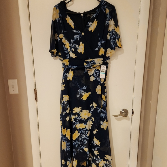 Jessica Howard Floral maxi wrap dress, Size 16, Navy with yellow flowers - Picture 1 of 10